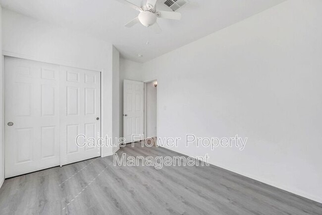 Building Photo - 11679 W Madero Dr