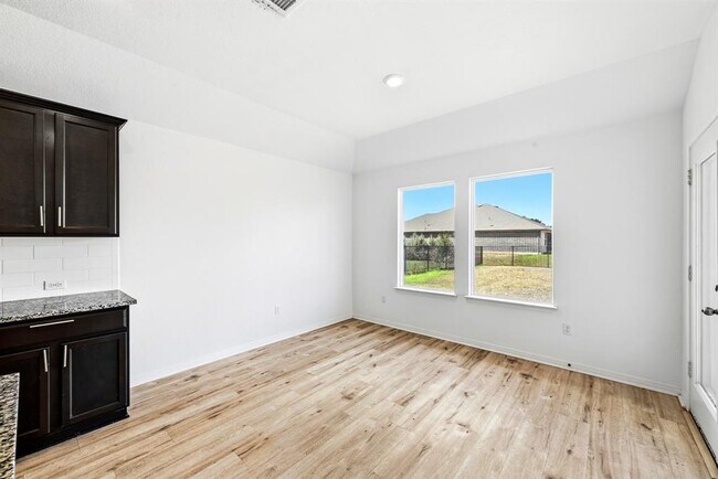 Building Photo - 120 Loon Dr