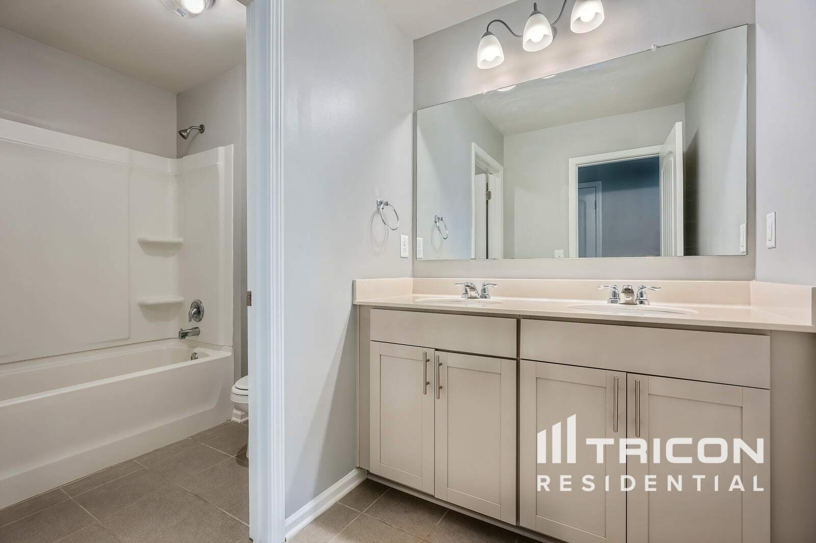 Building Photo - 5928 Wolf Creek Dr