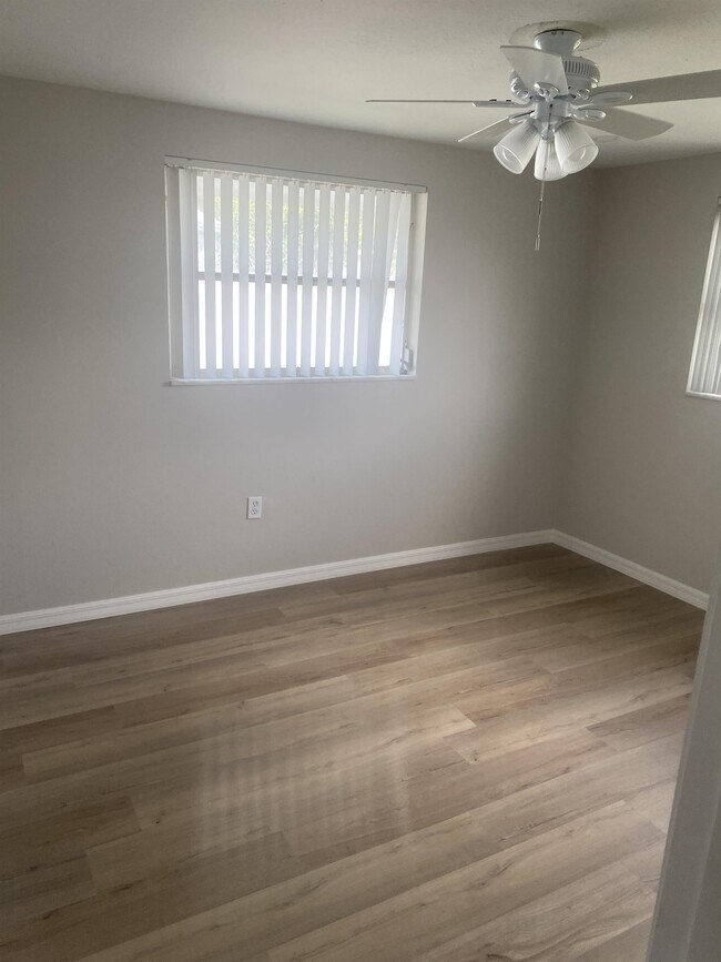 Building Photo - 5308 S Lockwood Ridge Rd