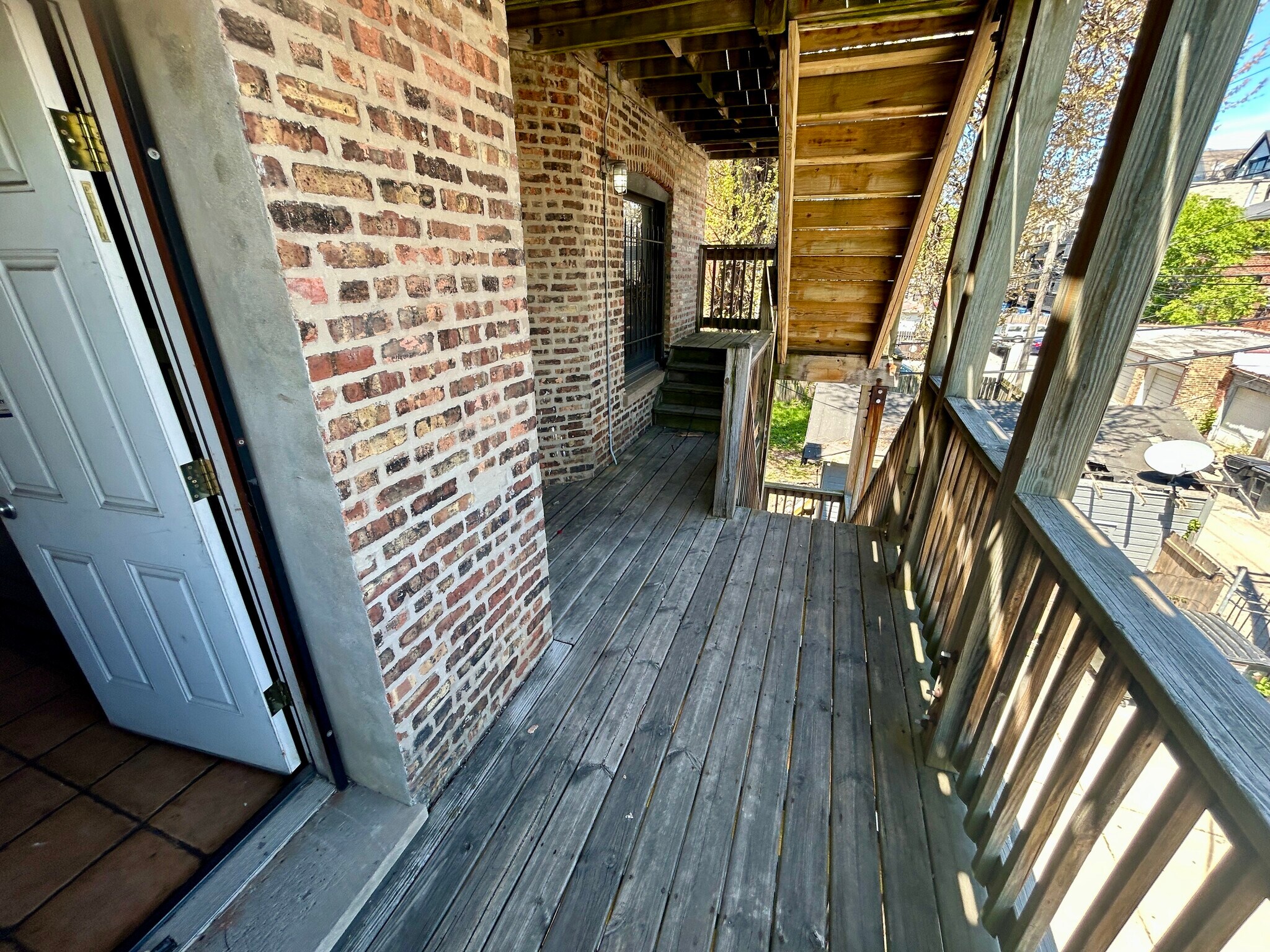 Building Photo - 1140 E Marquette Rd