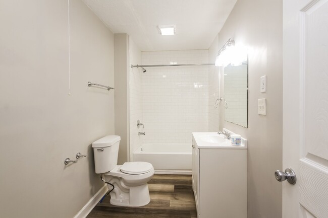 Building Photo - 1731 N Alton Ave