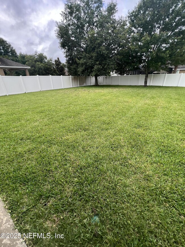 Building Photo - 232 S Field Crest Dr