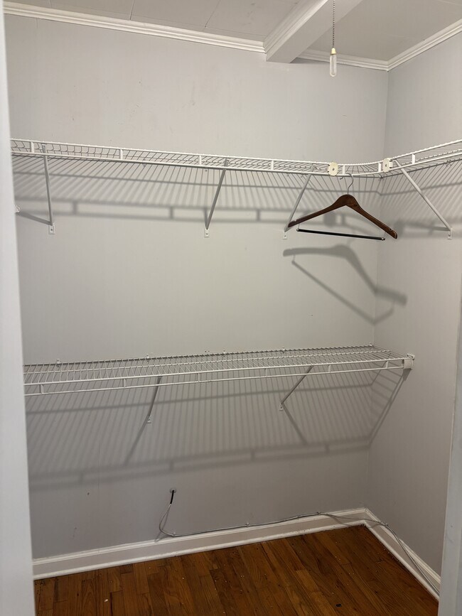 Building Photo - 12 Howell Rd