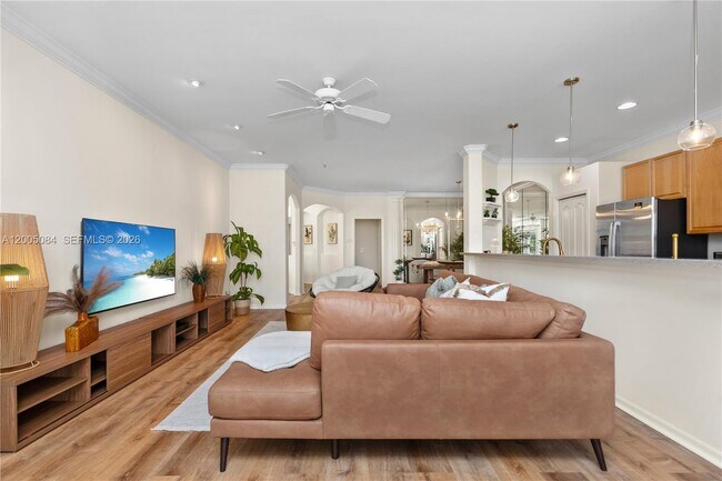 Building Photo - 1896 Crestview Way