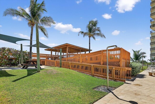 Building Photo - 10680 S Ocean Dr