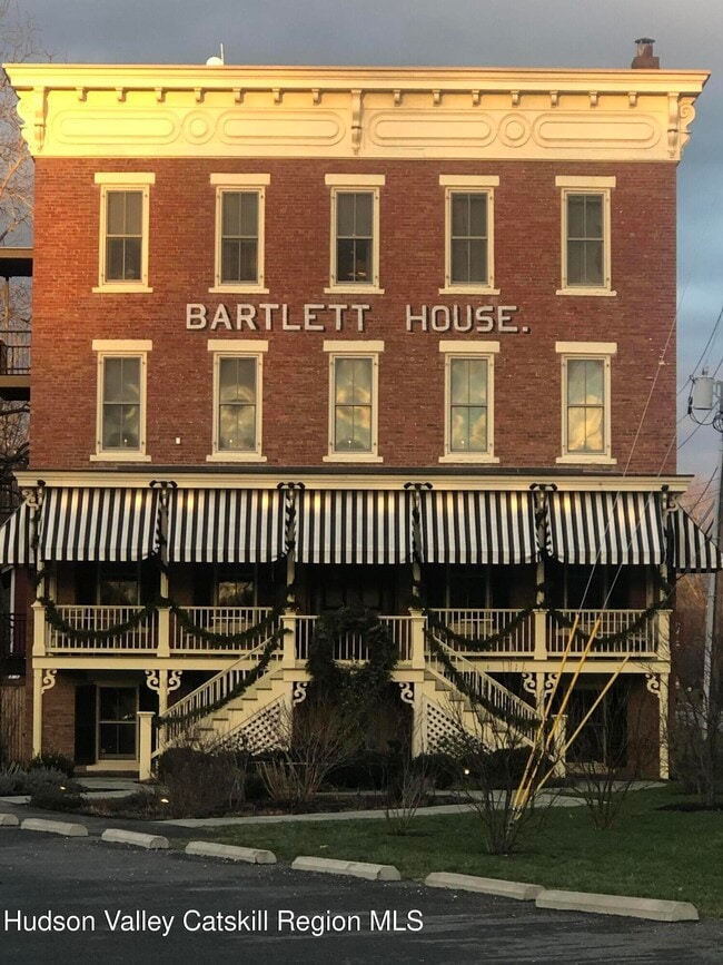 Building Photo - 1220 Co Rte 22