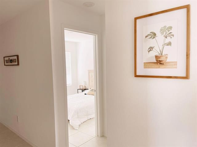 Building Photo - 136 Honeysuckle St