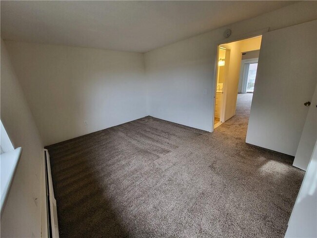 Building Photo - 7554 Victor Mendon Rd