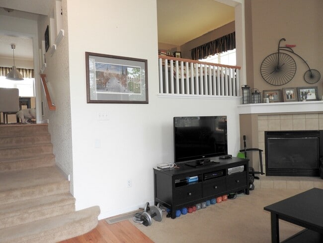 Building Photo - Central Park Home For Rent! Corner Unit!