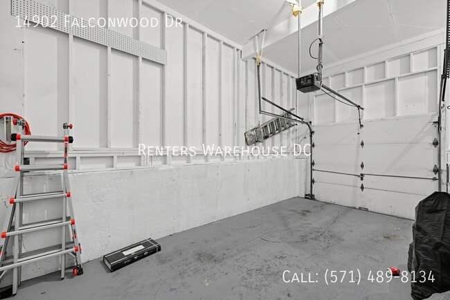 Building Photo - 14902 Falconwood Dr
