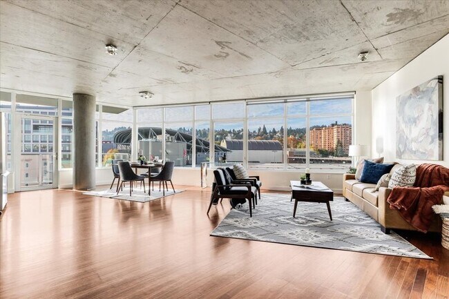 Building Photo - 1926 W Burnside St