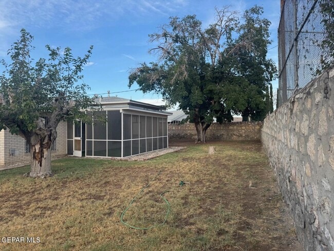 Building Photo - 8800 Sampson Ct