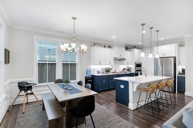 Building Photo - Wyndwater Home Available!