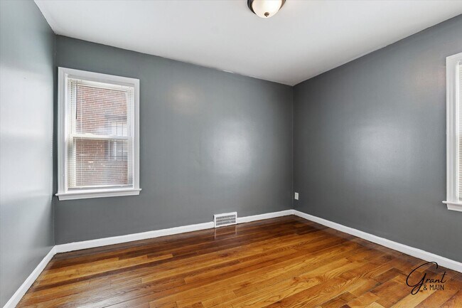 Building Photo - 11248 Kennebec St
