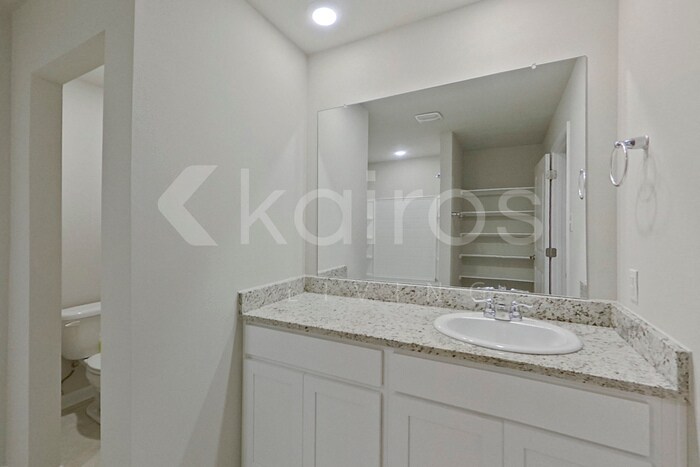 Building Photo - 208 Yardley Ct