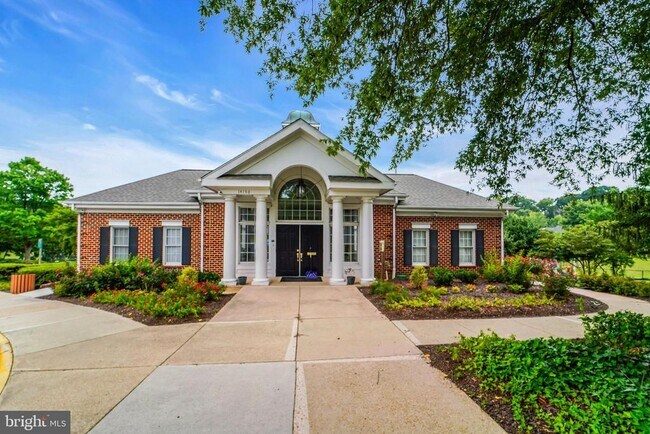 Building Photo - 14197 Madrigal Dr