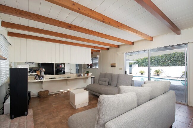 Building Photo - STUNNING & RARE 3BD/2.5BA LA JOLLA HOME WITH A POOL! $7,995/mo