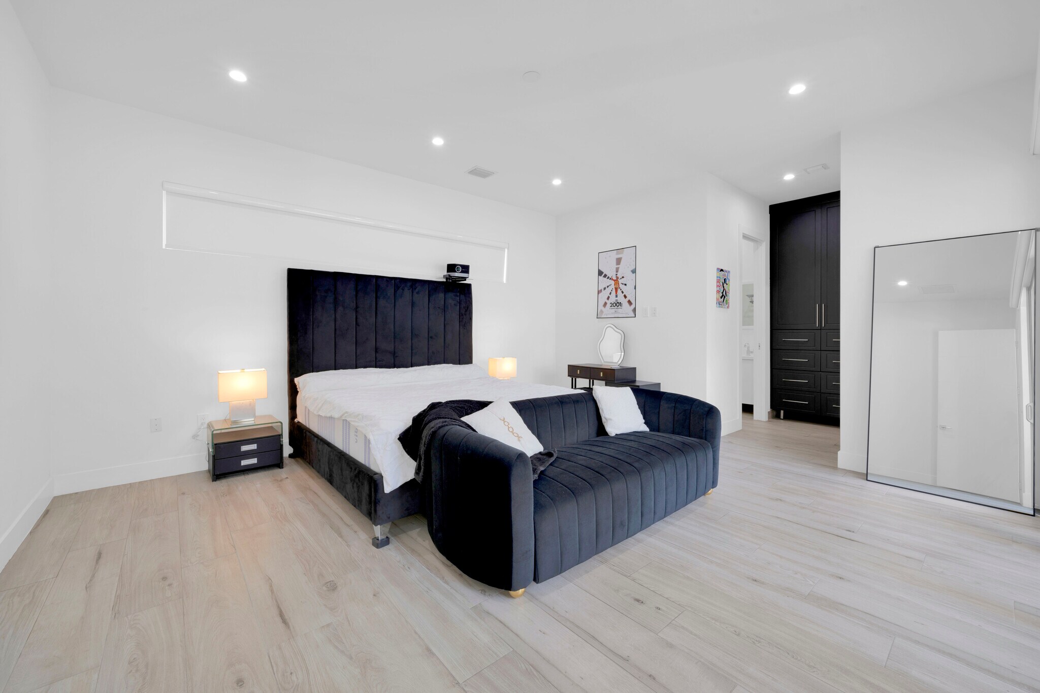 Building Photo - 5720 Coral Way