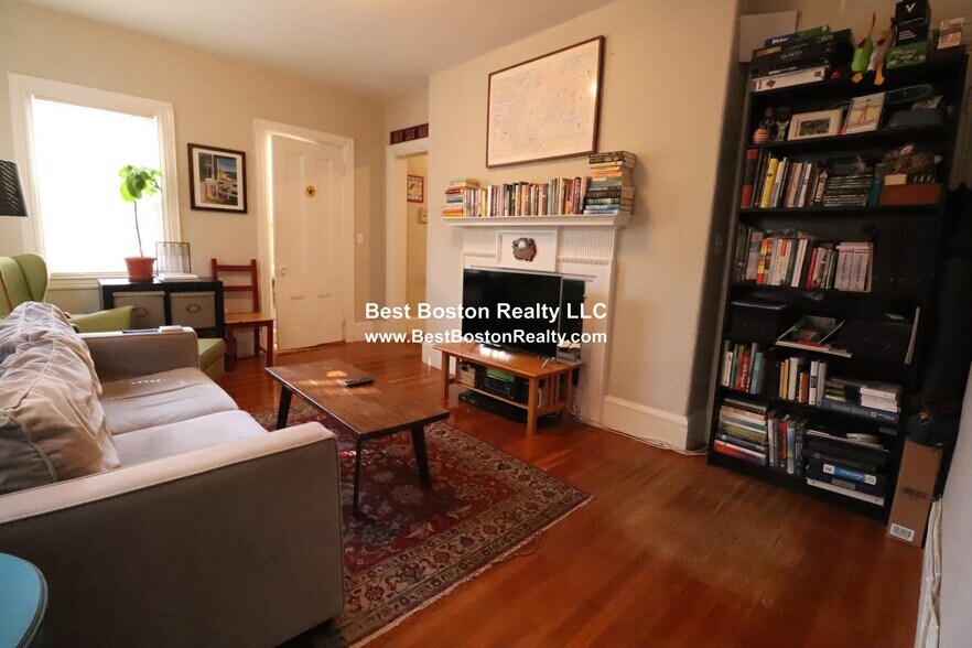 Building Photo - 63 Dana St