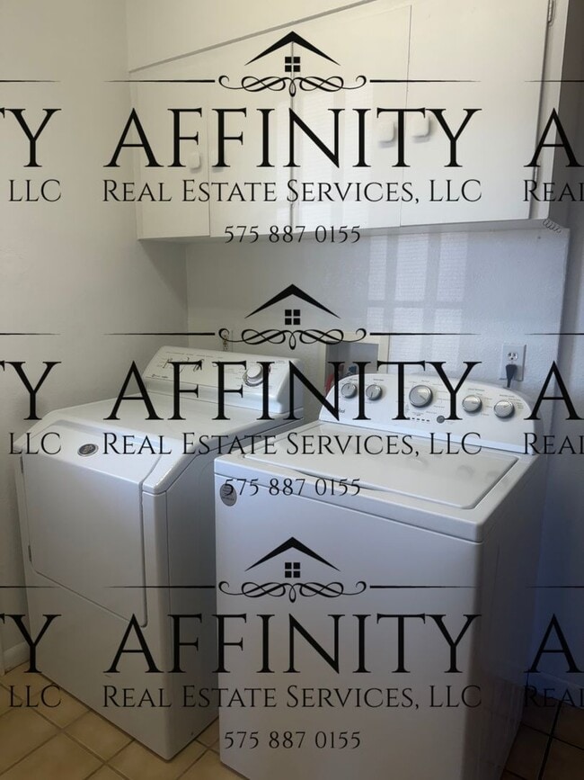 Building Photo - 3 bedroom home