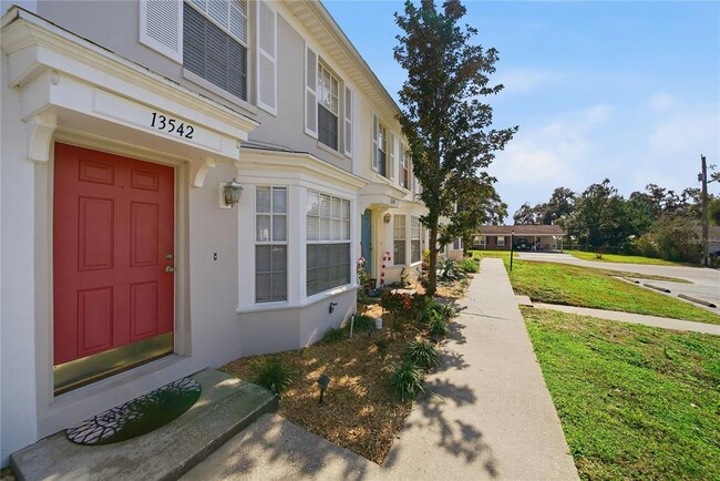 Building Photo - 13542 Embassy Park Ct