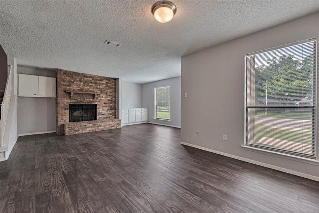 Building Photo - 1803 Ridgebrook Dr