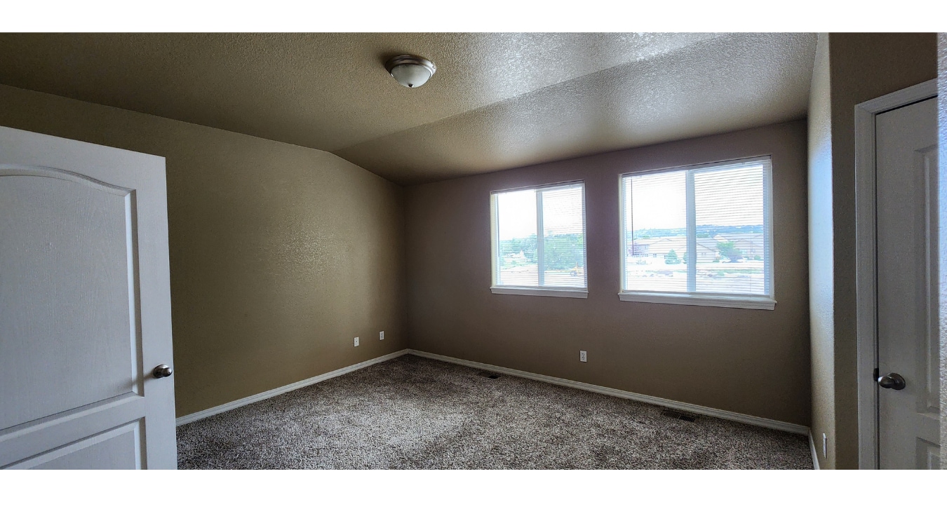 Primary Bedroom - 4077 Siferd Blvd