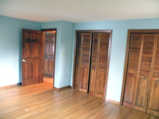 Building Photo - 17 Brad Rd