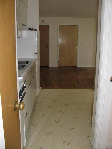 Building Photo - 306 W Hill St