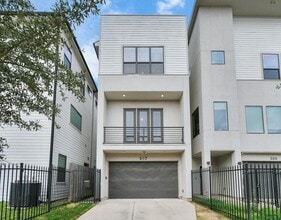 Building Photo - 507 Gregg St