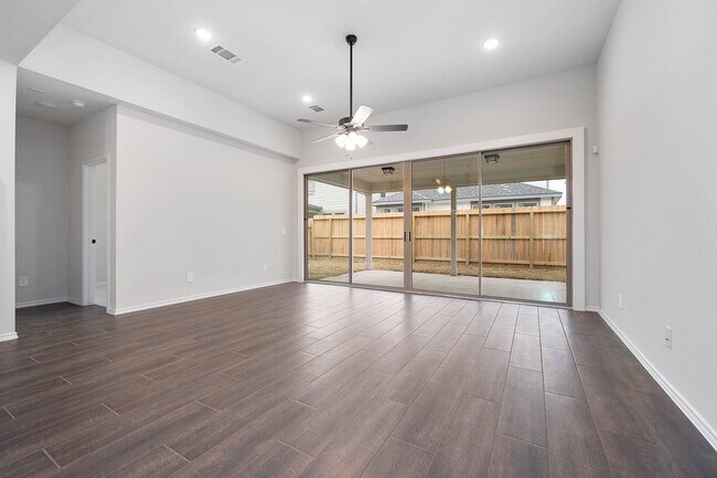 Building Photo - 3405 Knighton Hill Dr