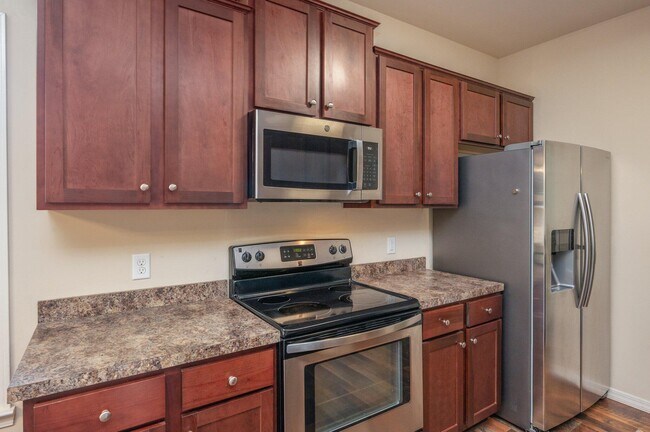 Building Photo - 646 Hunters Ridge Rd