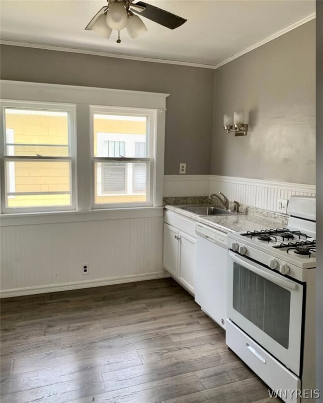 Building Photo - 296 Sterling Ave