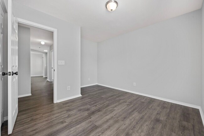 Building Photo - 1006 Post Oak Ct