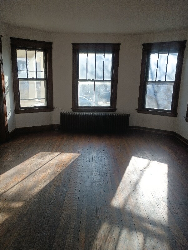 Building Photo - 33 Elmwood Ave