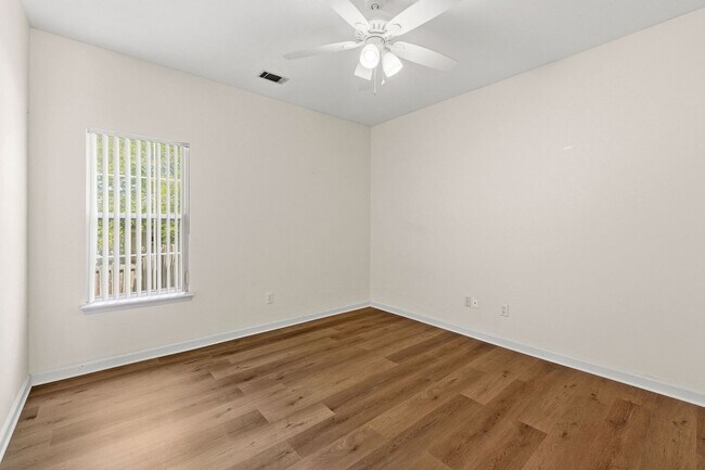 Building Photo - 790 Prairie Ln