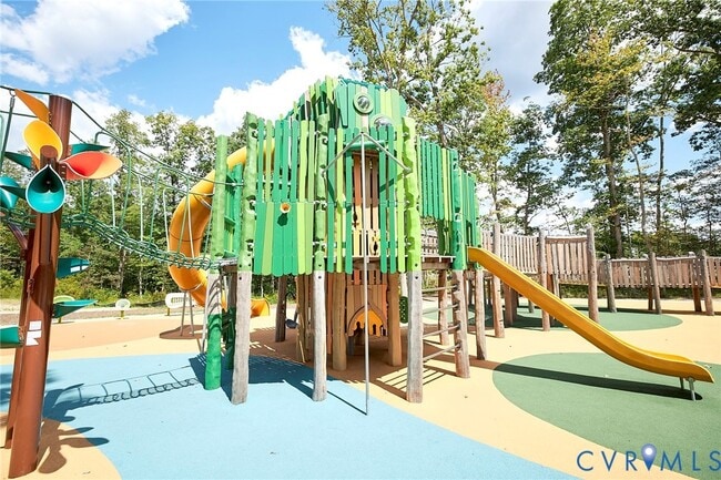 Building Photo - 224 Greenpark Rd