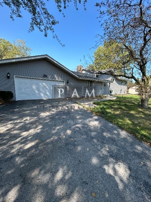Building Photo - 10903 N San Marino Dr