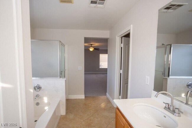 Building Photo - 6509 Cedar Waxwing St