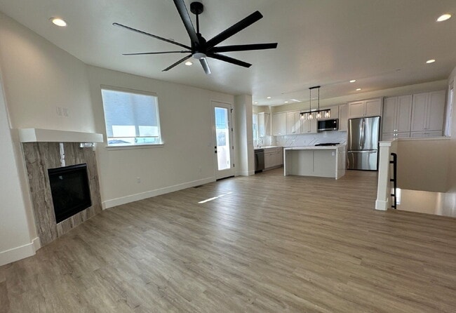 Building Photo - Ocean Views | Rooftop Deck | New Construction | For Lease $4,200/mo.