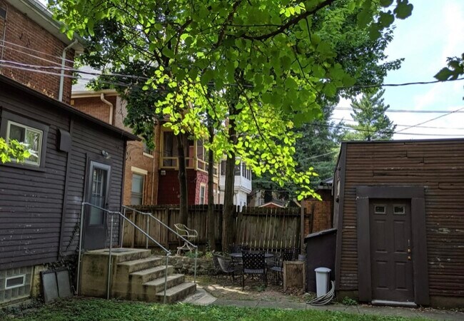 SPACIOUS BACKYARD - 70 E Northwood Ave