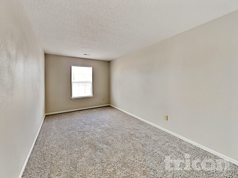 Building Photo - 5970 Draycott Dr