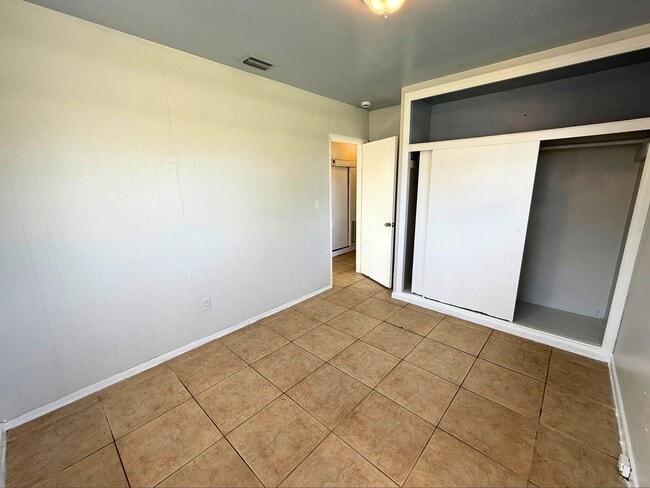 Building Photo - 20520 NW 24th Ct