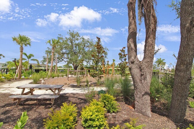 Building Photo - Palmero Annual Townhouse for Rent