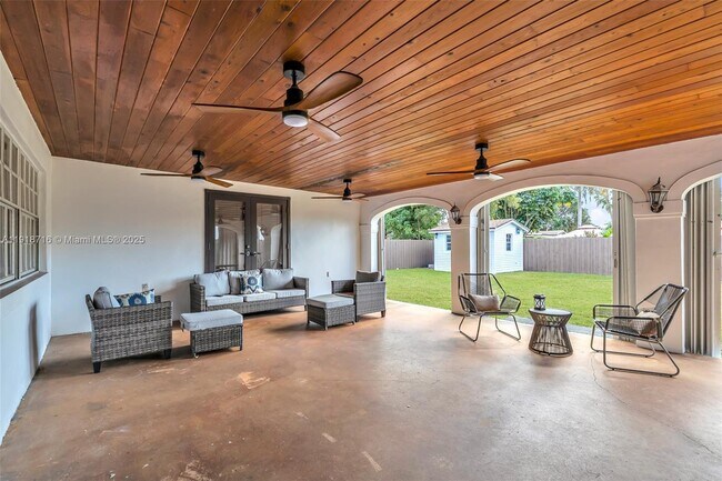 Building Photo - 6376 SW 15th St