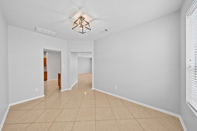 Building Photo - 19423 Camellia Knoll Trail