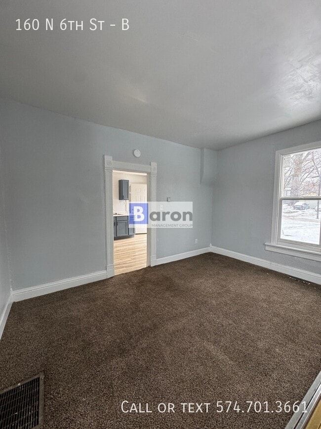 Building Photo - 160 N 6th St