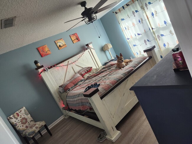 HUGE master bedroom is large enough for a king size bed and more. - 2142 Pebble Point Dr