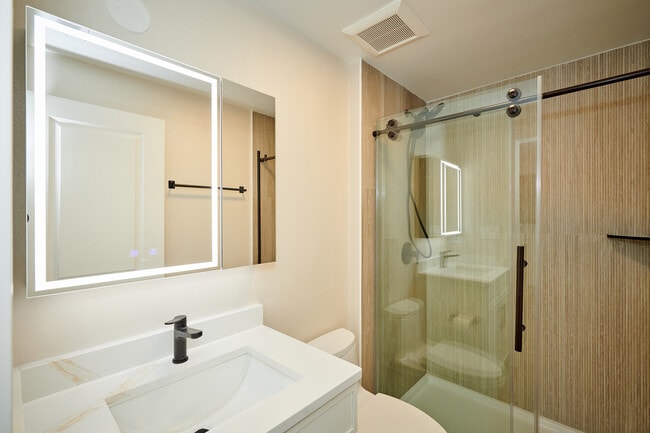 Building Photo - 5200 N Winthrop Ave